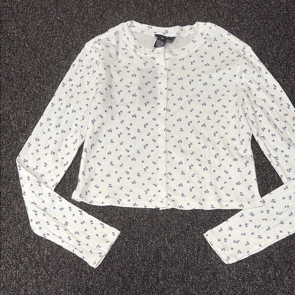 White and blue floral button up top - Picture 1 of 2